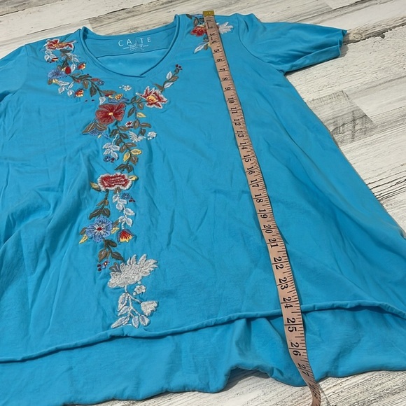 CAITE embroidered Top Size Medium - Picture 6 of 8